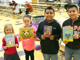La Gloria Elementary hosts Literacy Night