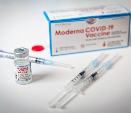 Las desigualdades raciales de la pandemia persisten en la distribución de las vacunas