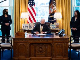 Biden signs extension of Paycheck Protection Program