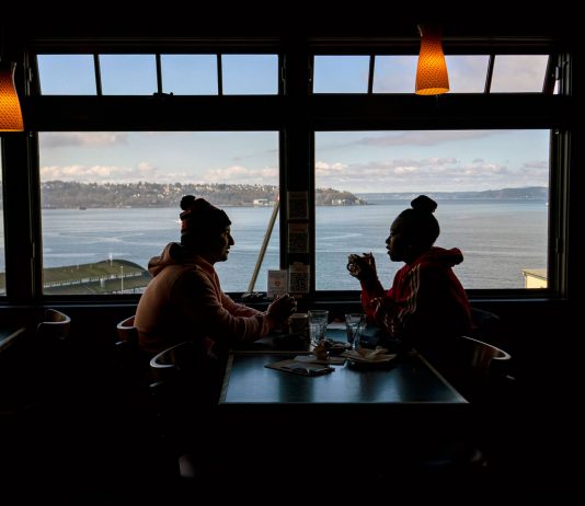 Unemployment claims rise as pandemic hits 1-year mark