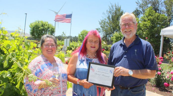 Photo | Scheid Vineyards receives Old Glory award