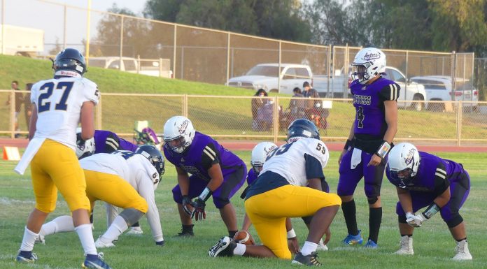 Football | Eagles sore over Aztecs in blowout victory