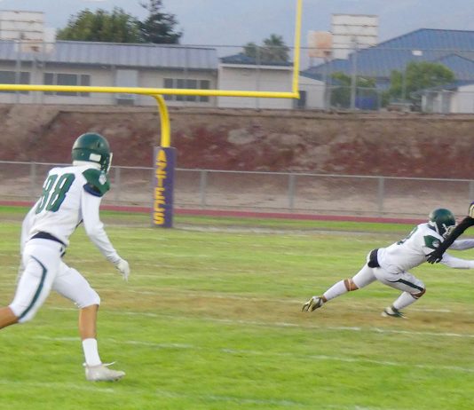 Football | Soledad Aztecs beat Greenfield Bruins in home opener