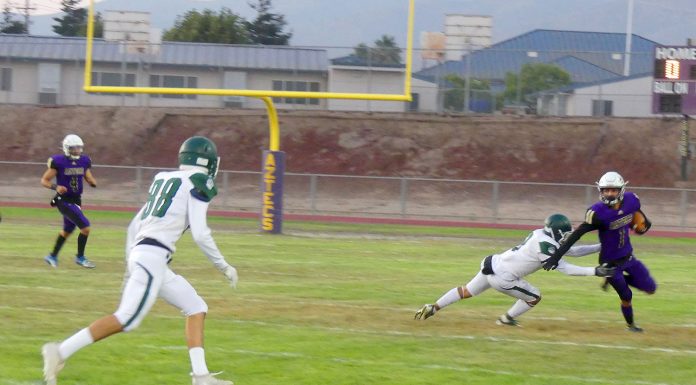 Football | Soledad Aztecs beat Greenfield Bruins in home opener