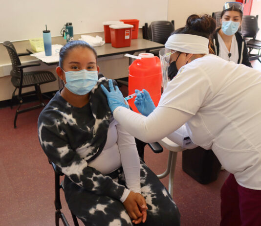 Hartnell College informs students of Covid-19 vaccination deadline