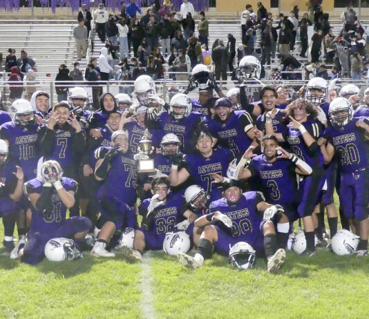 Football | Soledad reclaims rivalry trophy after defeating Gonzales, 28-12