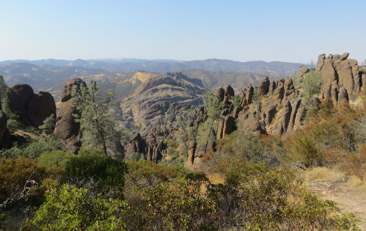 Image for display with article titled Climbing advisories in effect at Pinnacles National Park