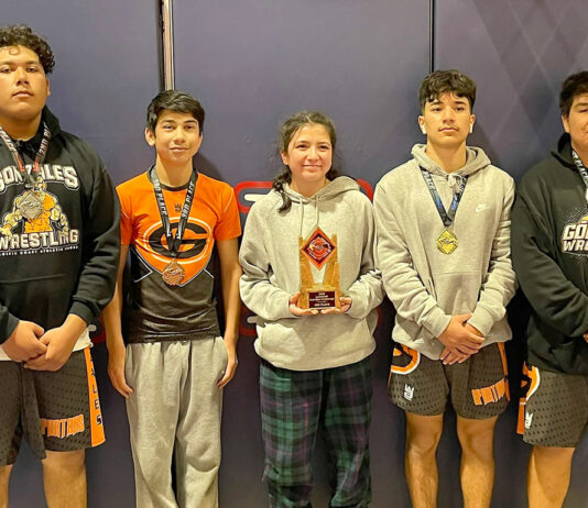 Wrestling | Gonzales wrestlers take home medals