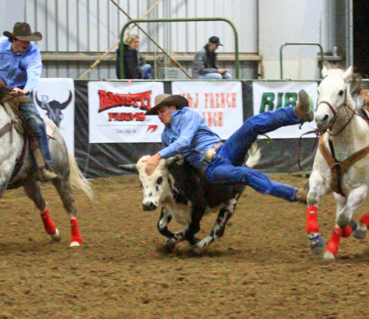 Stampede draws 1,000-plus crowd to Salinas Valley Fairgrounds