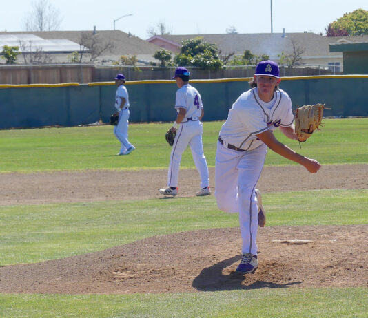 Baseball | Soledad Aztecsā Segura throws no-hitter