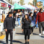 Image for display with article titled Salinas Farmers Market grows in popularity