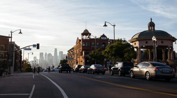 For Second Straight Year, California Sees a Population Decline