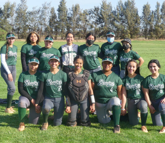 Softball | Greenfield Bruins win first league title