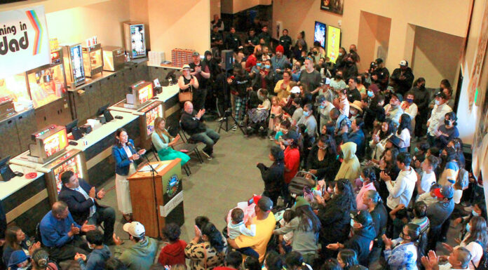 Soledad theater’s opening celebration draws hundreds of moviegoers