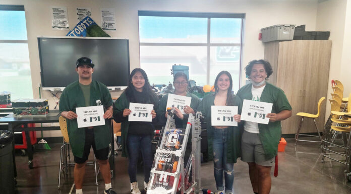 Greenfield High seniors receive Apple scholarships