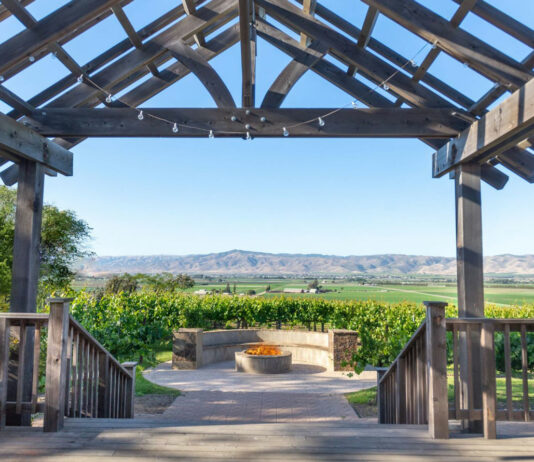 CRU Winery celebrates 20th anniversary at Soledad, Madera tasting rooms