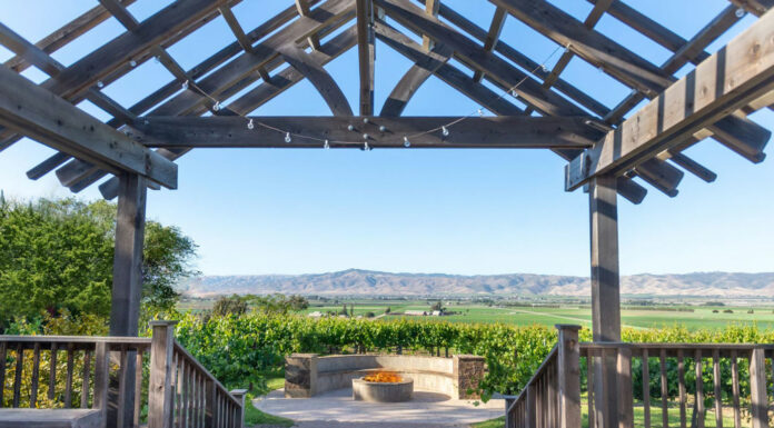 CRU Winery celebrates 20th anniversary at Soledad, Madera tasting rooms