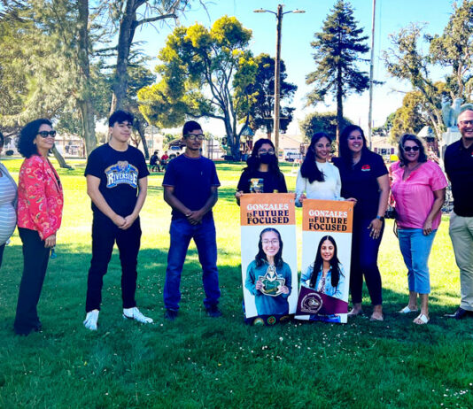 Gonzales unveils new banners featuring Class of 2022 graduates