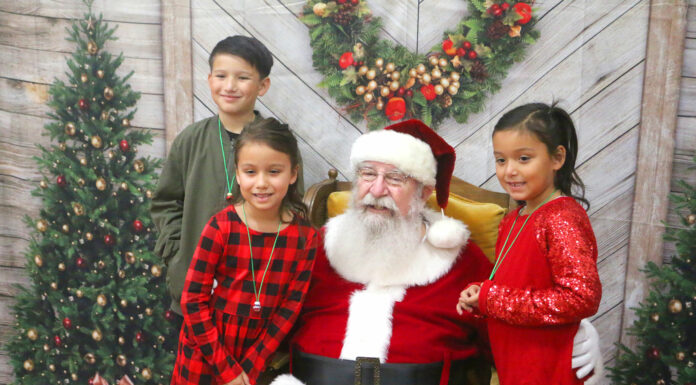 Gonzales hosts annual Holiday Lights celebration