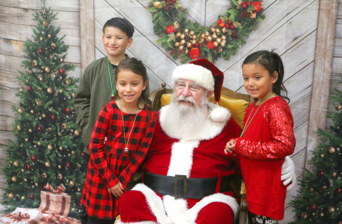 Photos: Mets Host Annual Kids' Christmas Party