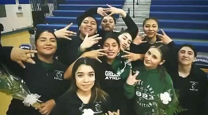 Girlsā Basketball | Lady Bruins repeat as league champs