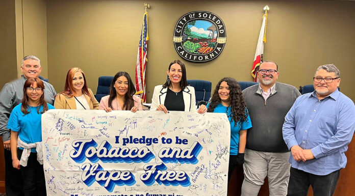 Soledad City Council signs pledge to be tobacco and vape free