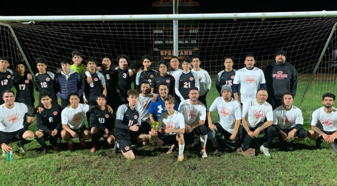 Soccer | Gonzales Spartan alums defeat varsity boys