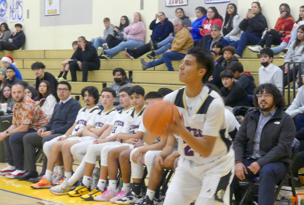 Image for display with article titled Basketball | Soledad stock soars after starting 4-1 in Cypress Division