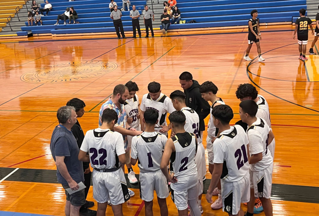 Image for display with article titled Basketball | Soledad Aztec boys take part in Hawaii tournament