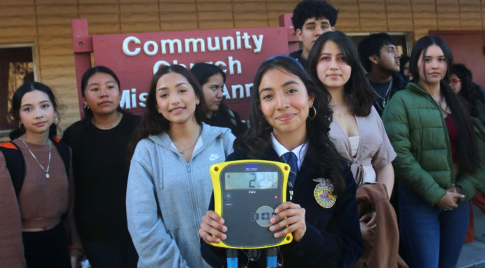 Gonzales High FFA contributes to local food bank Gonzales FFA Food Bank