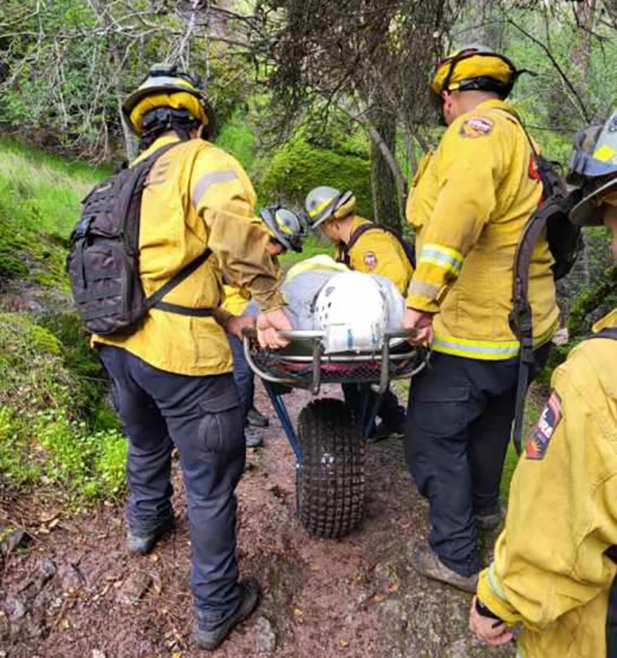 Image for display with article titled Fire Crews Rescue Hiker at Pinnacles National Park