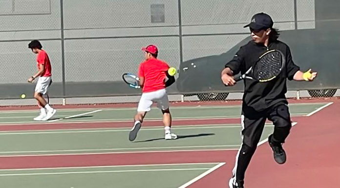 Tennis | Gonzales Spartan boys playing for title Gonzales High School tennis