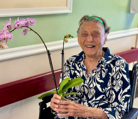 Orchid donation brightens Eden Valley seniorsā lives Eden Valley Care Center orchid
