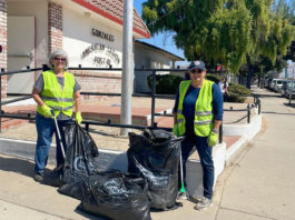 Photo | Gonzales councilmembers help beautify city