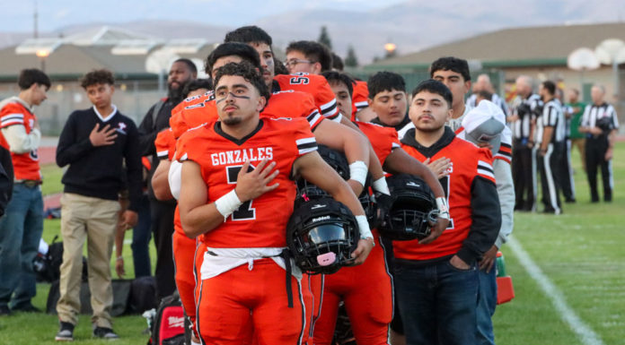 Football | Gonzales Spartans struggle in loss to Breakers