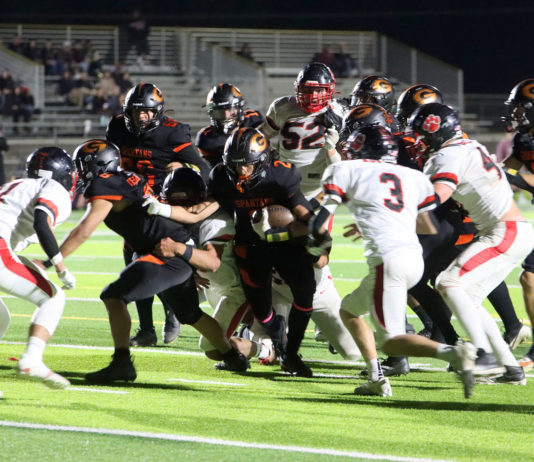 Football | San Lorenzo Valley overcomes Gonzales, 22-8