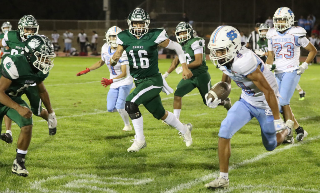 Image for display with article titled Football | Greenfield Struggles With Turnovers as North Salinas Claims 20-6 Victory in Mission Division Opener