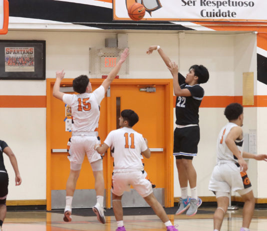 Basketball | Gonzales boys win rivalry game with King City, 63-49