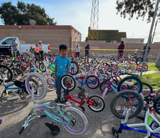 Greenfield youth receive free bikes for Dia de los Reyes