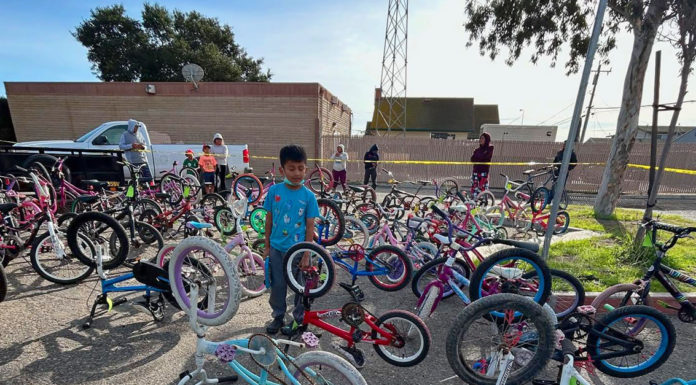 Greenfield youth receive free bikes for Dia de los Reyes