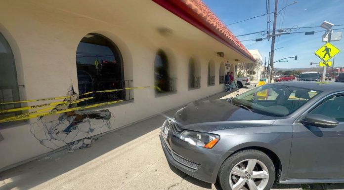 Elderly driver crashes into Greenfield Post Office