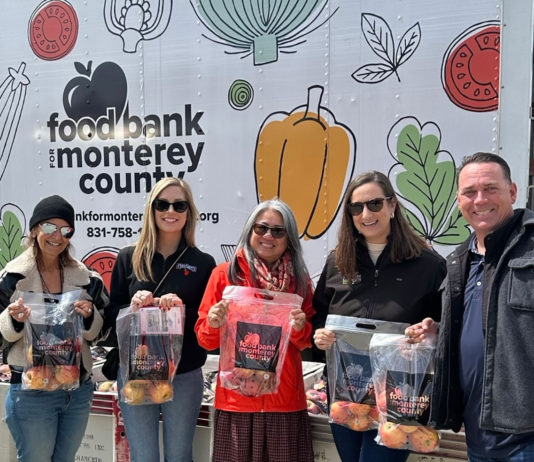 Raleyās, FirstFruits Farms deliver 30,000 pounds of apples to Food Bank for Monterey Country