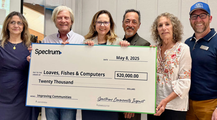 Loaves, Fishes & Computers celebrates $20K grant from Spectrum at Internet Awareness Day event in South Monterey County