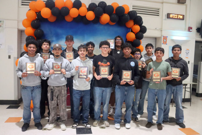 Gonzales-varsity-boys-track-awards