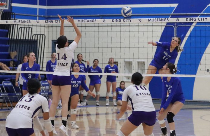 KC-Hollyn-Hearne-#11 King City Mustangs Soledad Aztecs volleyball