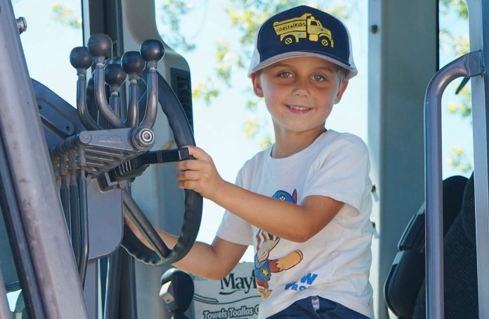 SA-Touch-a-Truck-2025-kid Touch-A-Truck