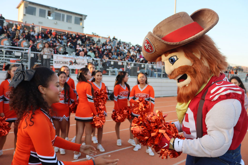 49ers Sourdough Sam Gonzales cheer