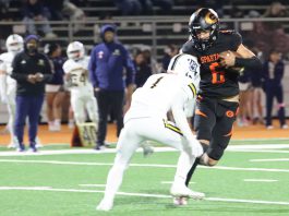 Football | Gonzales sinks Mariners as King City breaks Pacific Grove Gonzales football quarterback