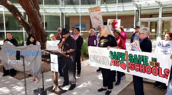 Calls grow to restrict harmful pesticide exposure in Monterey County Omar Dieguez