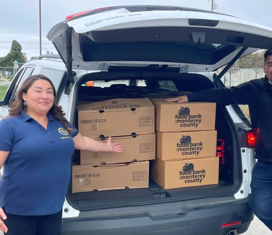 Cal Water’s King City and Salinas districts provide $18,300 in food, donations this Thanksgiving Cal Water Operation Gobble Thanksgiving food distribution